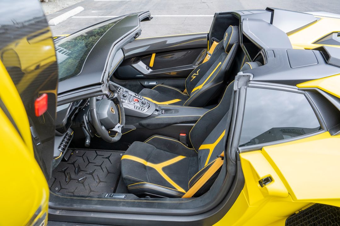 2016 Lamborghini Aventador