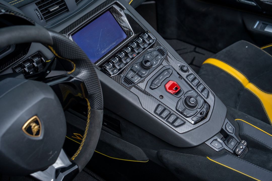 2016 Lamborghini Aventador