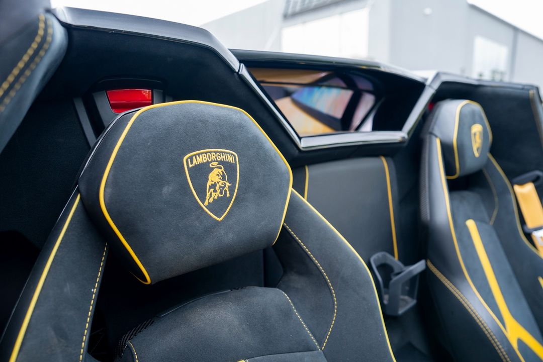 2016 Lamborghini Aventador