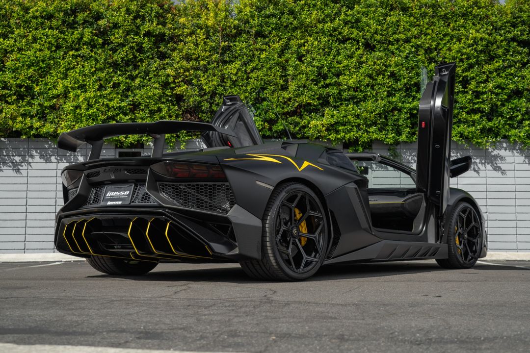 2016 Lamborghini Aventador