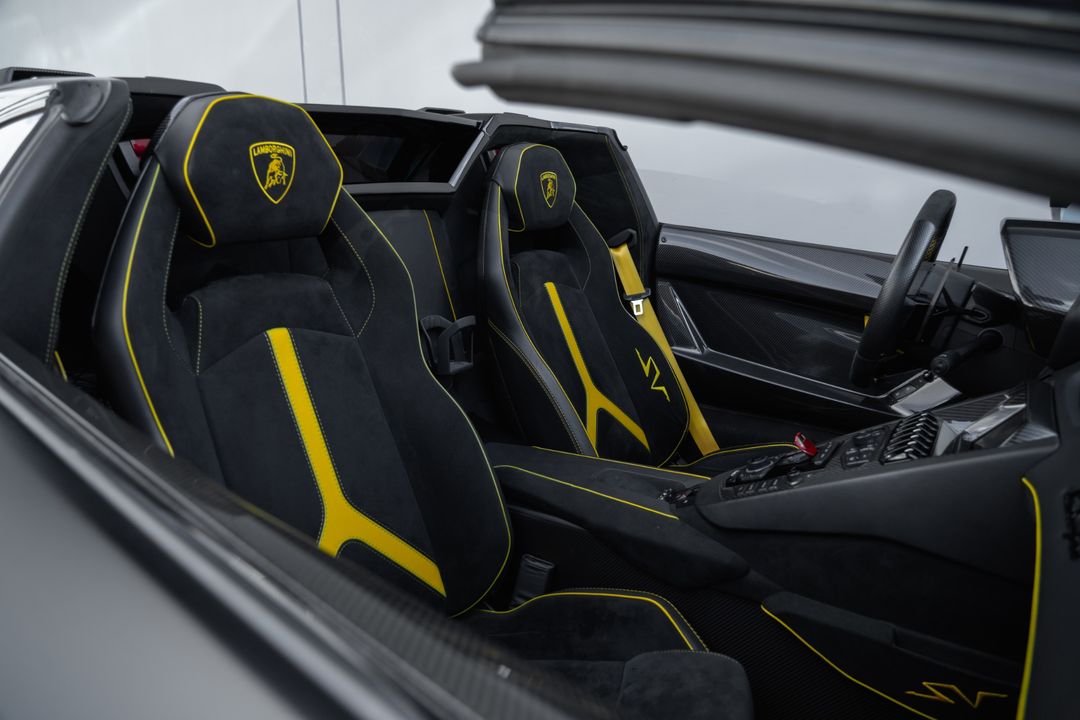 2016 Lamborghini Aventador