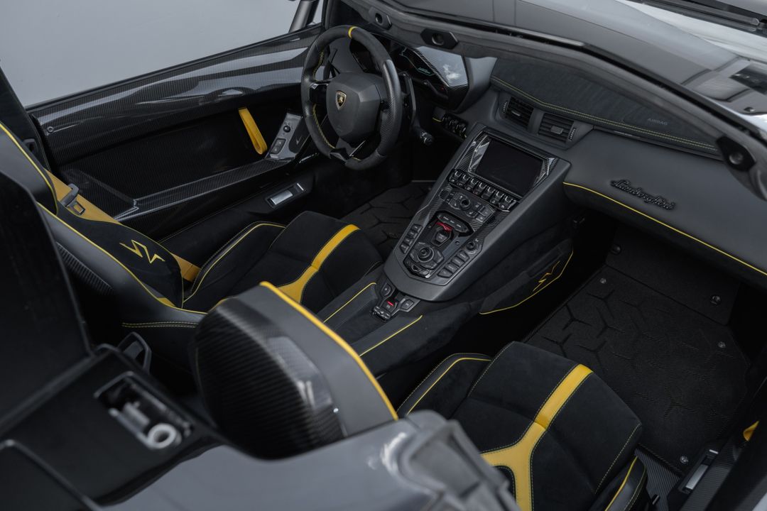 2016 Lamborghini Aventador