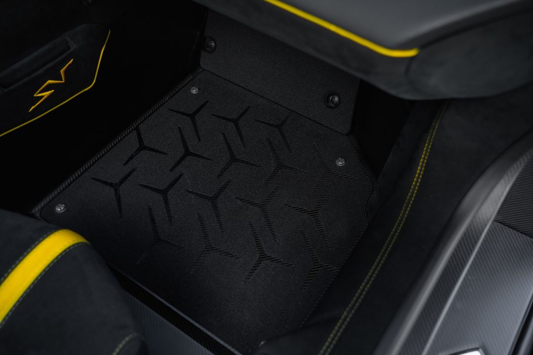 2016 Lamborghini Aventador