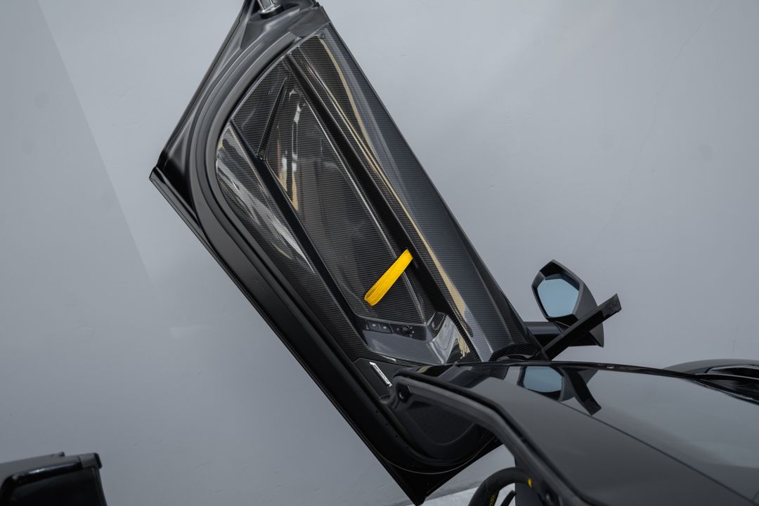 2016 Lamborghini Aventador