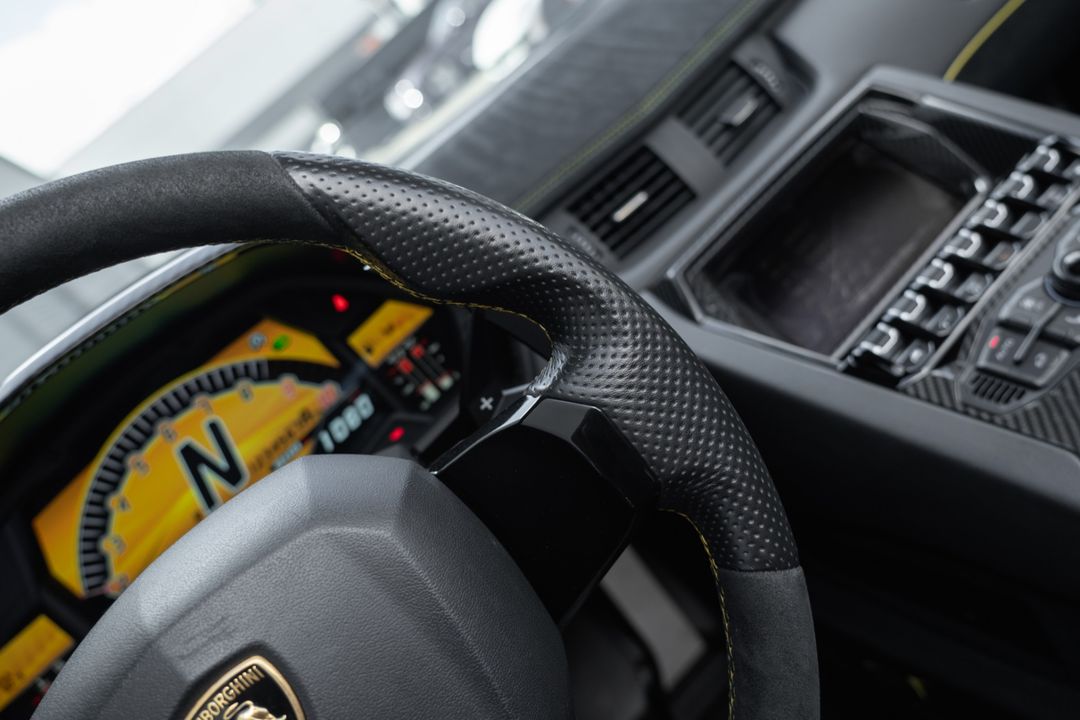 2016 Lamborghini Aventador