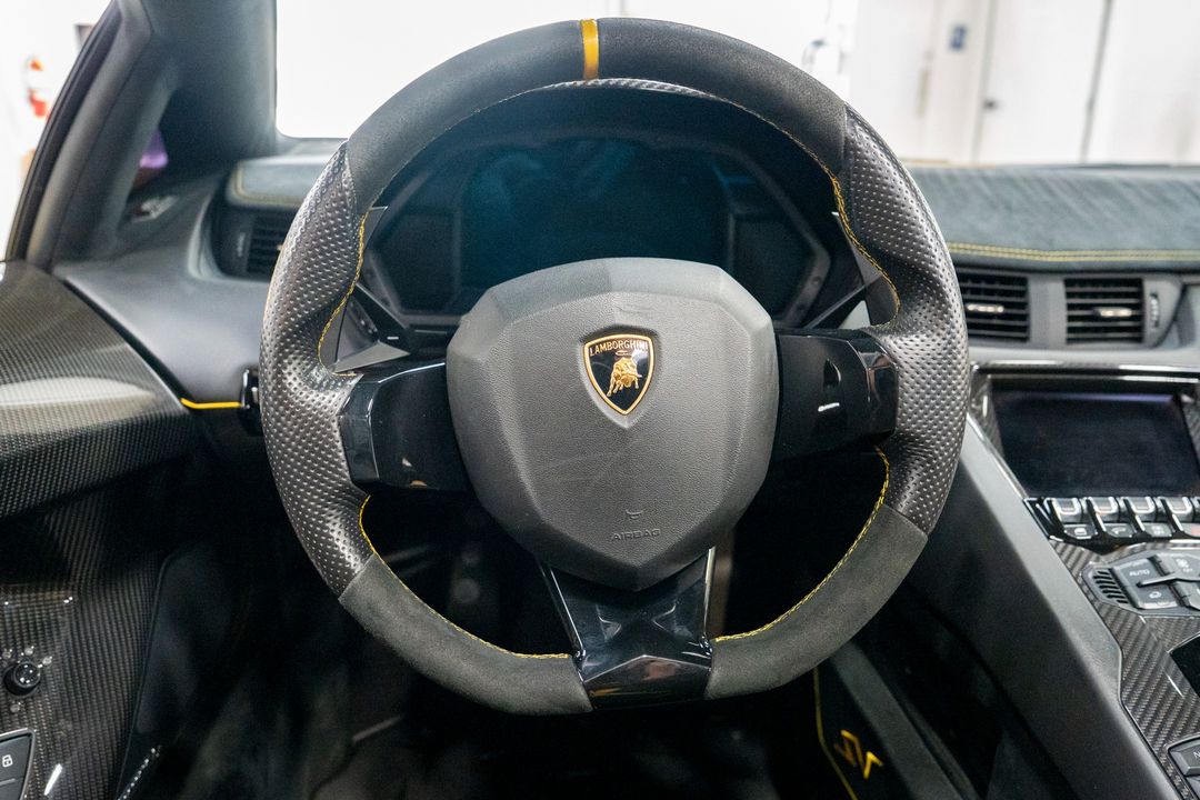 2016 Lamborghini Aventador