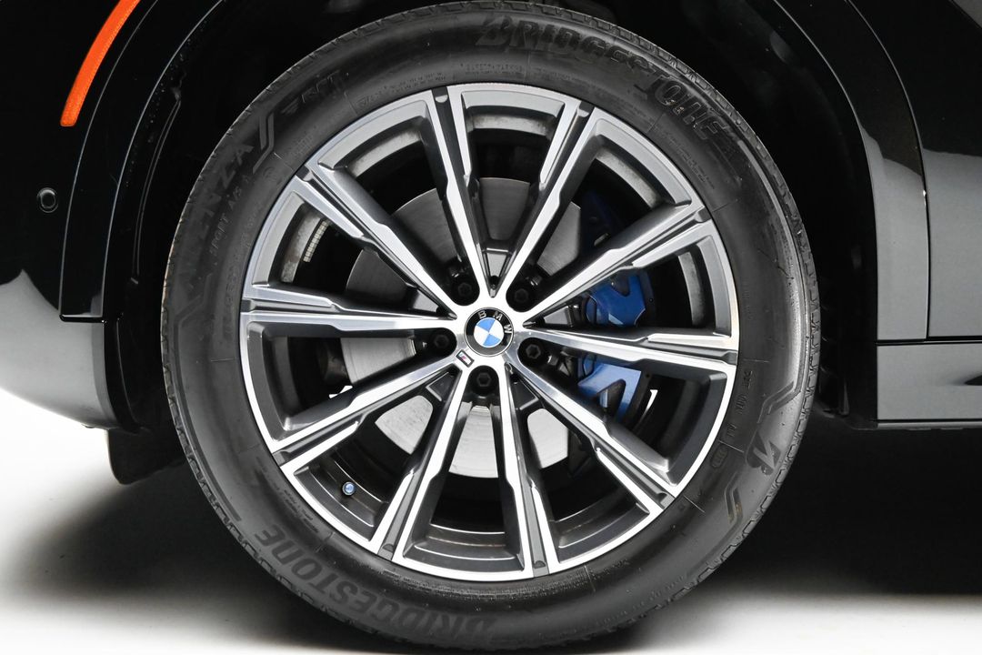 2022 BMW X6