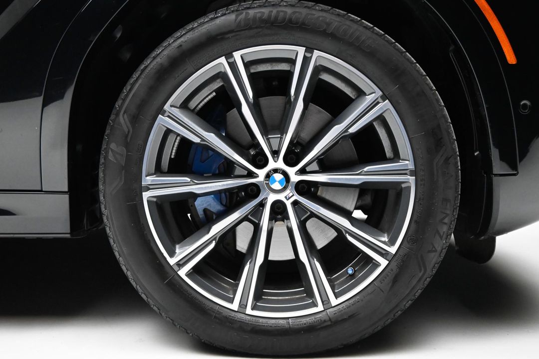 2022 BMW X6