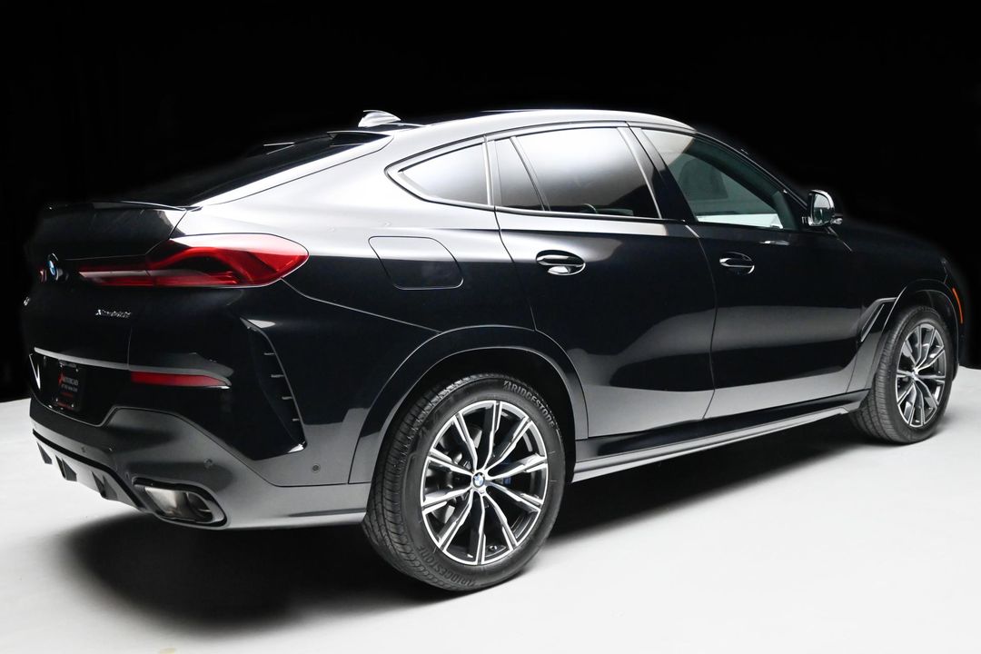 2022 BMW X6