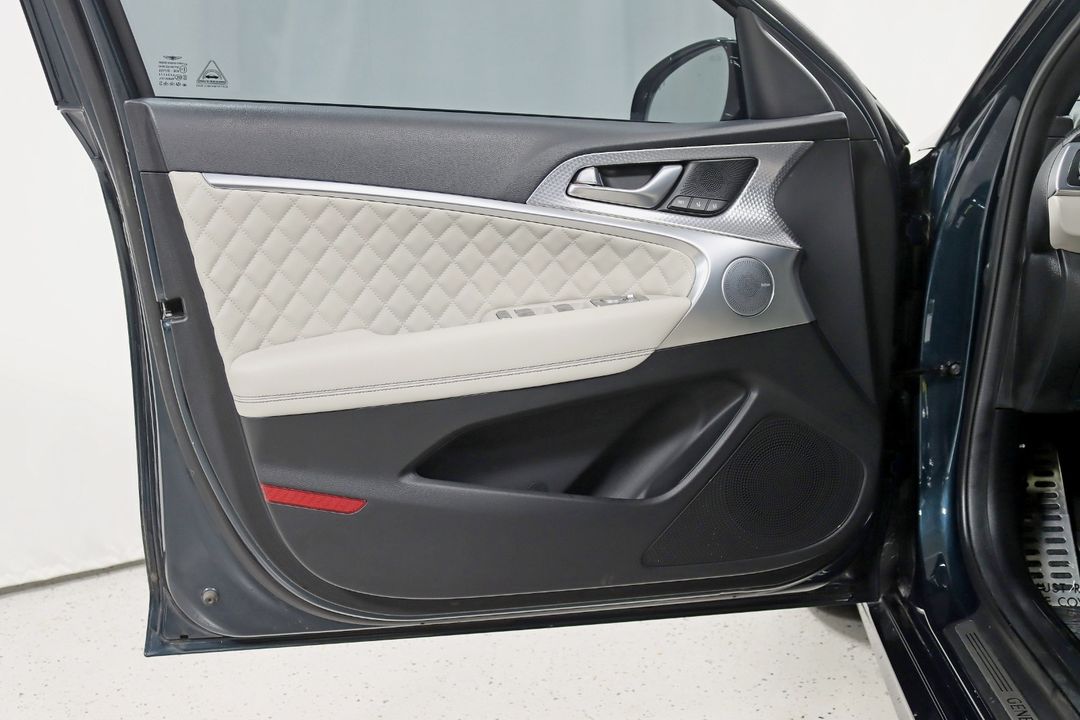 2022 Genesis G70