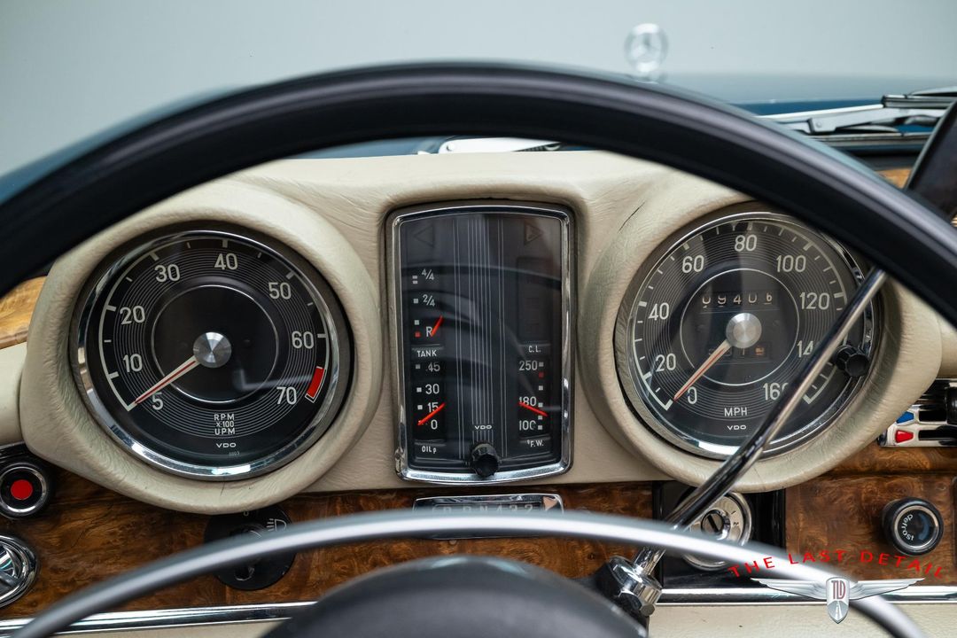 1971 Mercedes Benz 280SE 3.5 Cabriolet