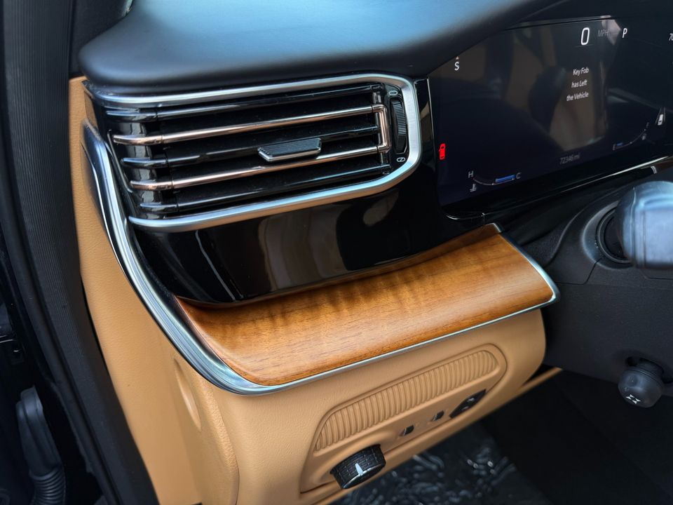 2022 Jeep Grand Wagoneer