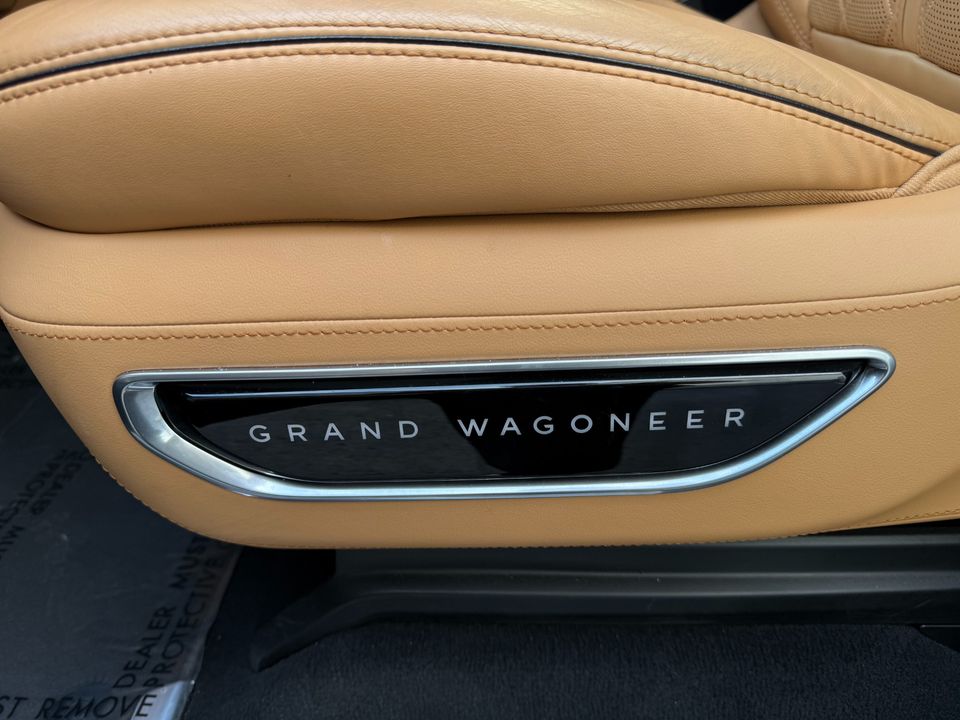 2022 Jeep Grand Wagoneer