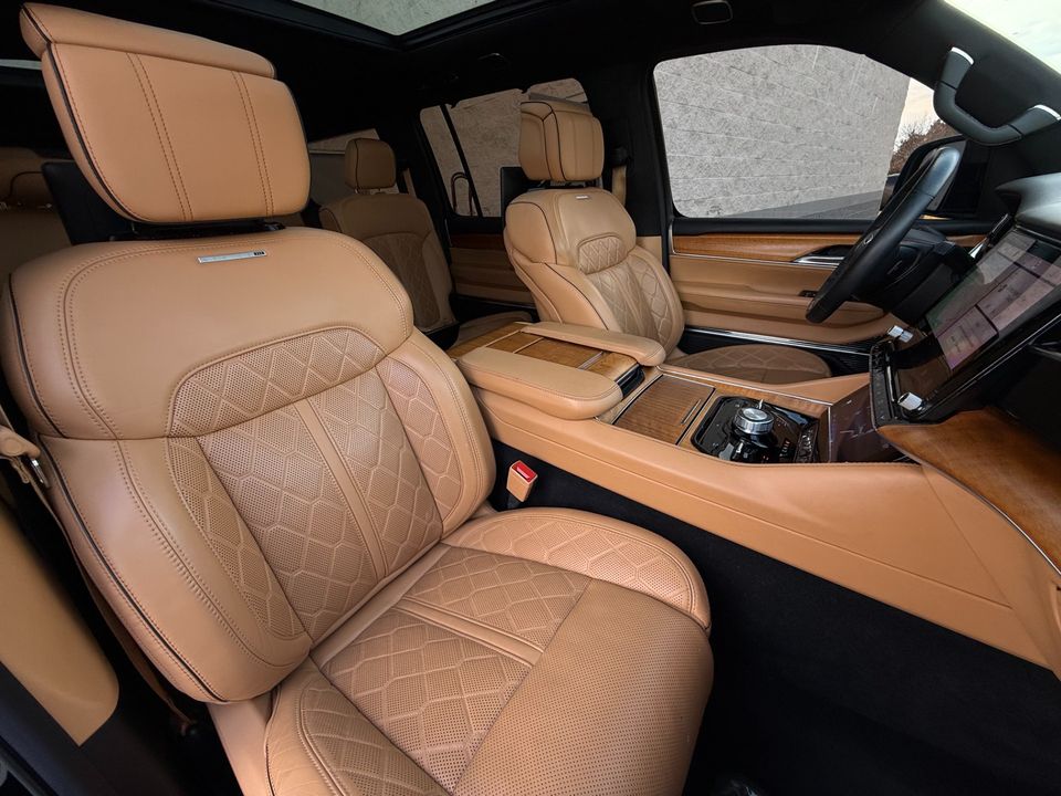 2022 Jeep Grand Wagoneer