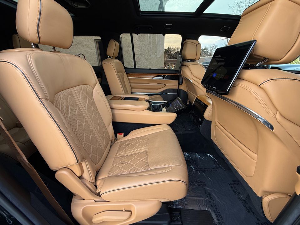 2022 Jeep Grand Wagoneer