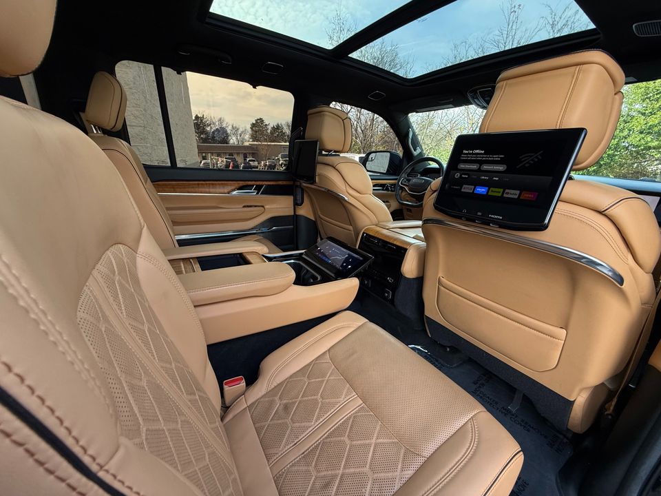 2022 Jeep Grand Wagoneer