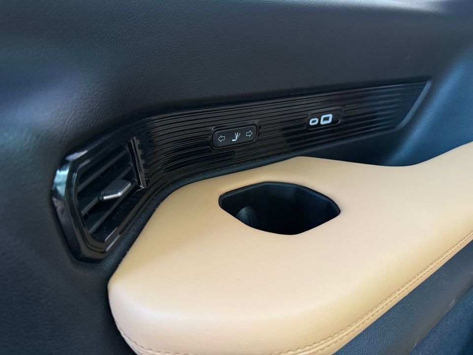 2022 Jeep Grand Wagoneer