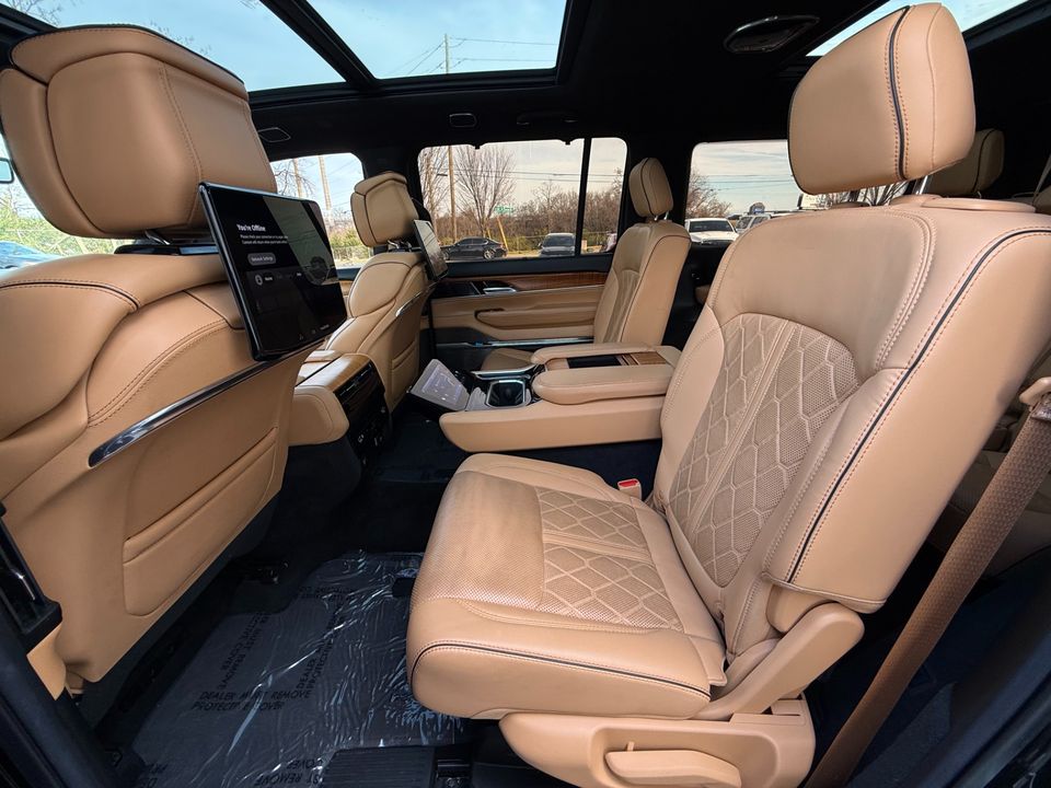 2022 Jeep Grand Wagoneer