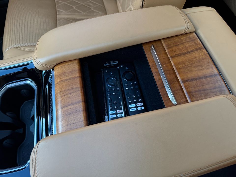 2022 Jeep Grand Wagoneer