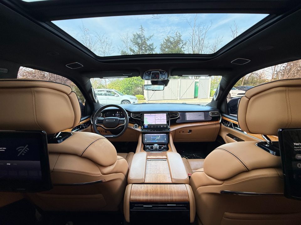 2022 Jeep Grand Wagoneer