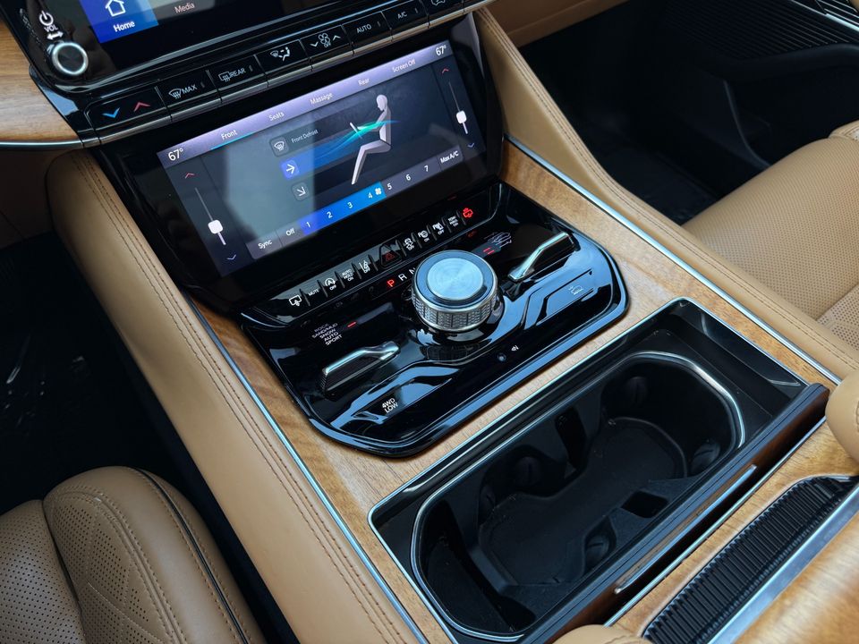 2022 Jeep Grand Wagoneer