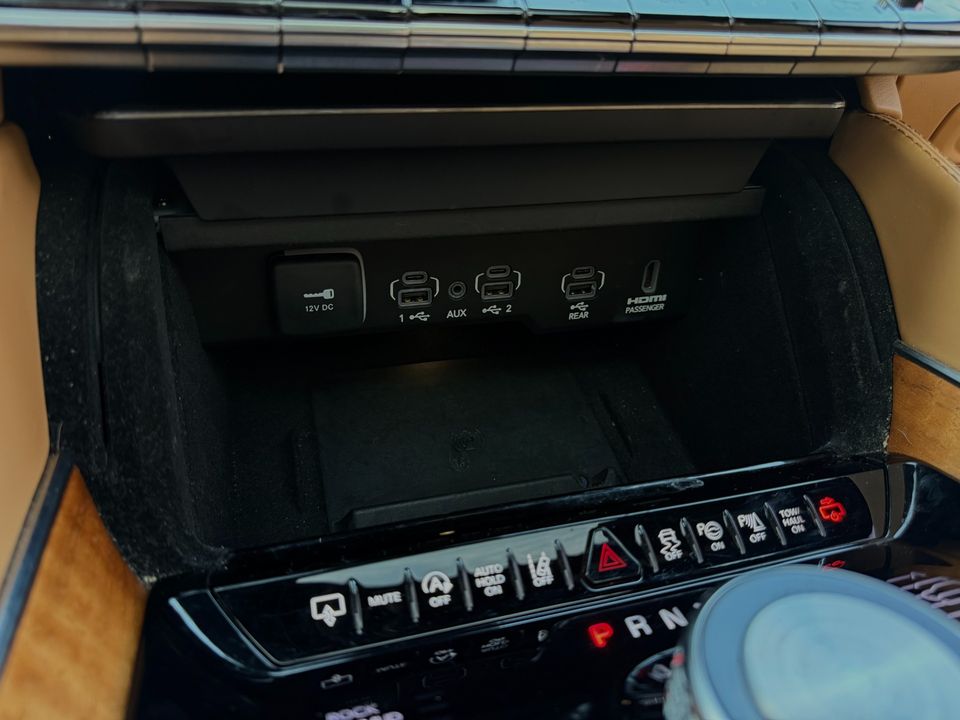 2022 Jeep Grand Wagoneer