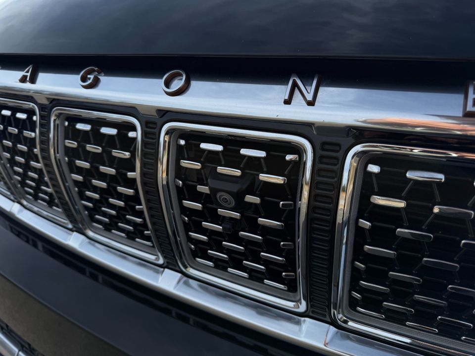 2022 Jeep Grand Wagoneer
