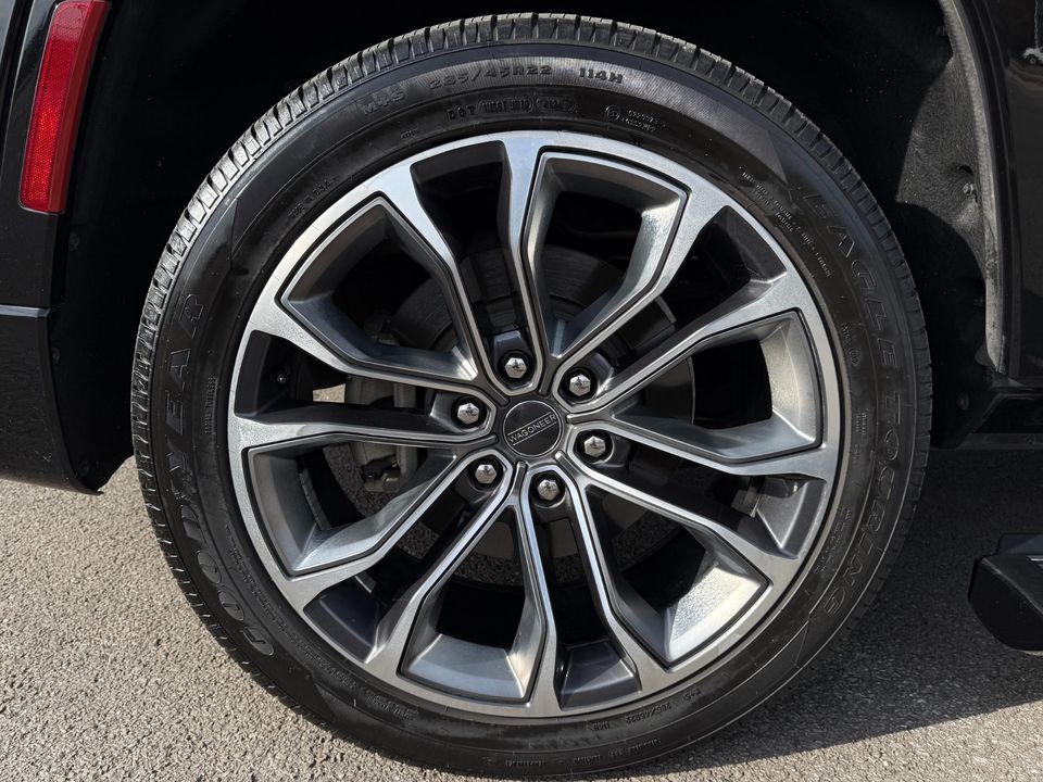 2022 Jeep Grand Wagoneer