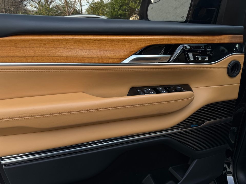 2022 Jeep Grand Wagoneer