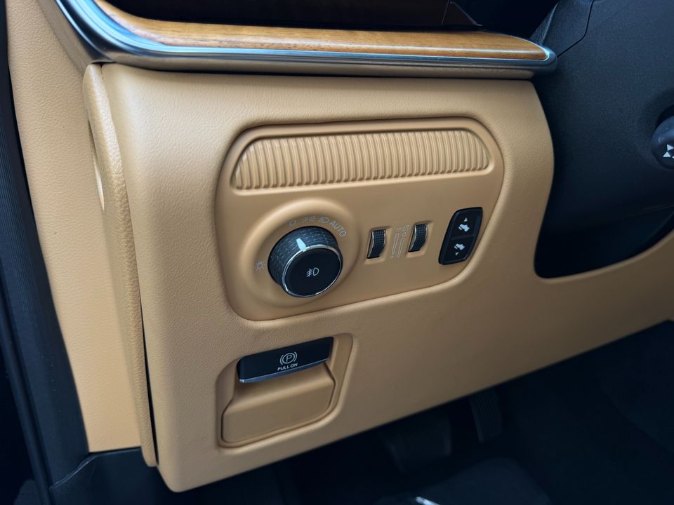 2022 Jeep Grand Wagoneer