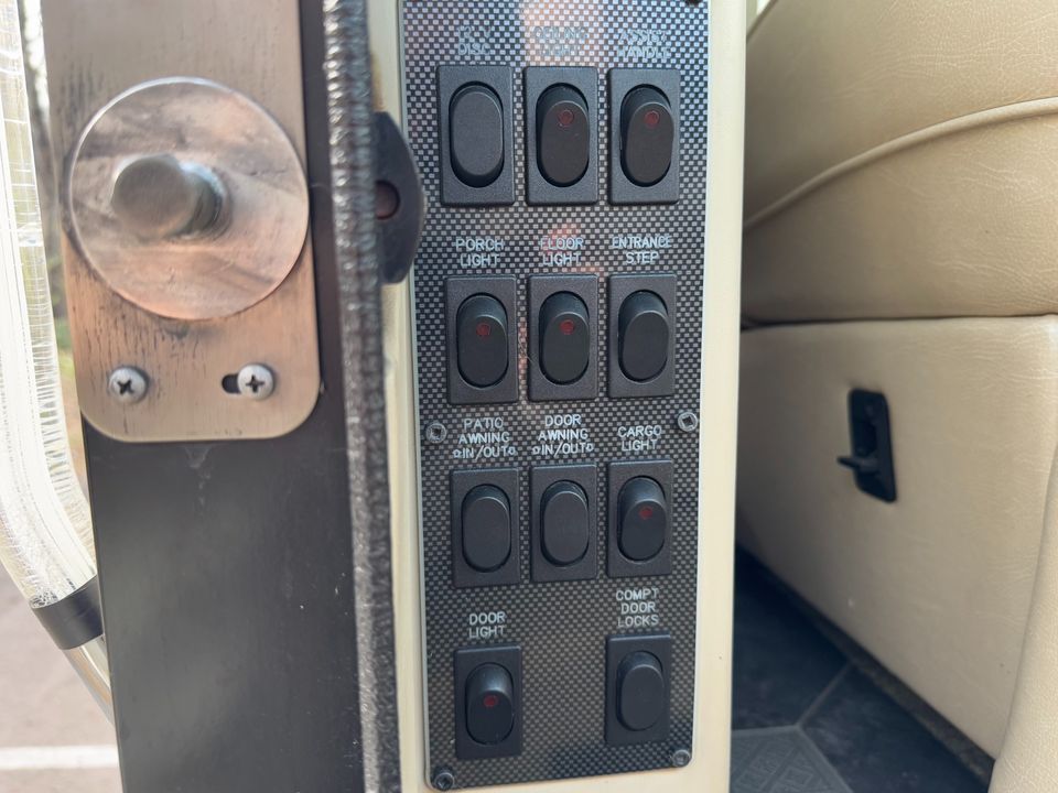 2006 Tiffin Zephyr