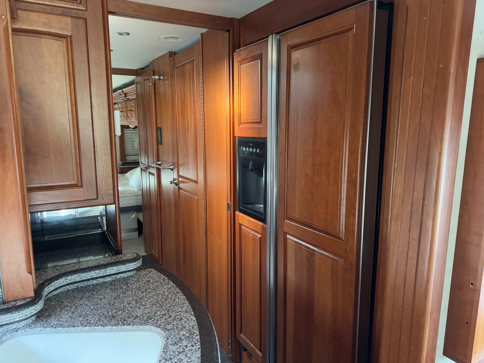 2006 Tiffin Zephyr