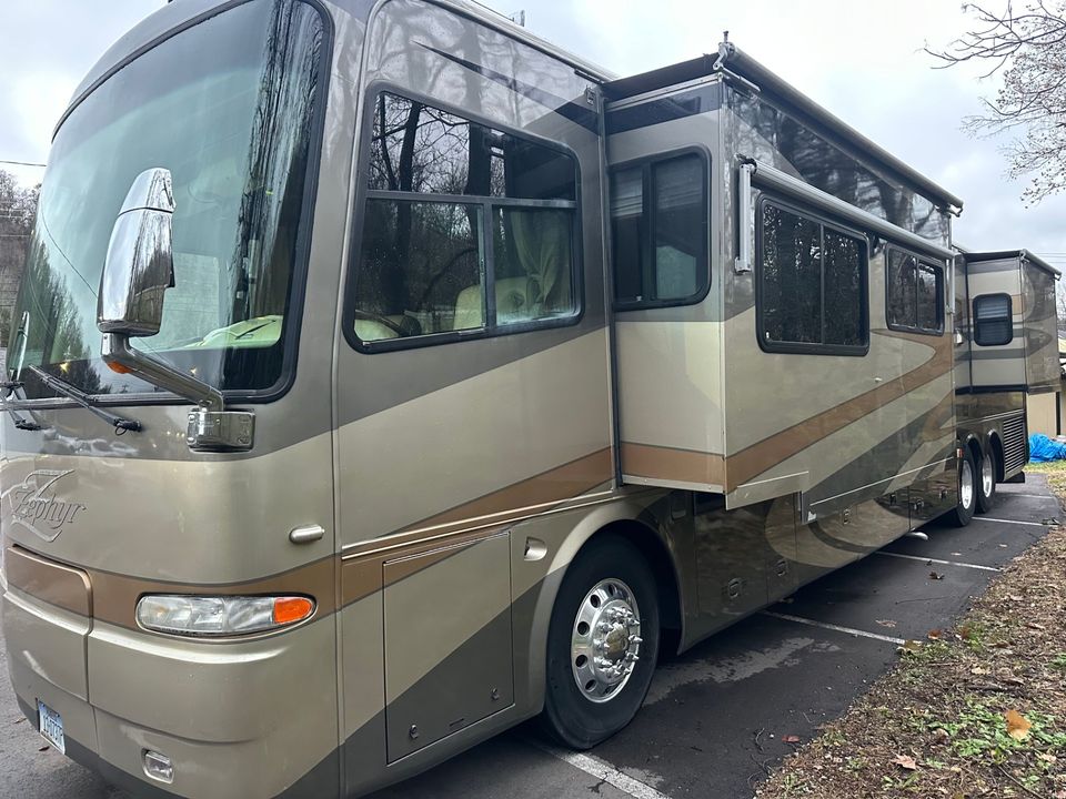 2006 Tiffin Zephyr