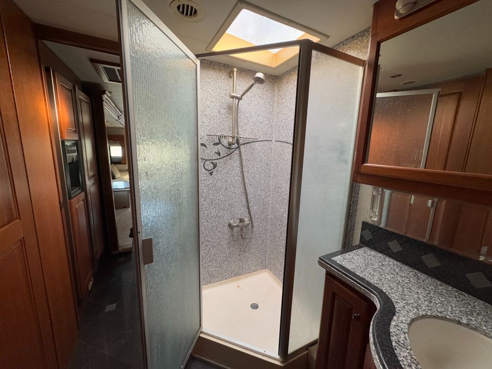 2006 Tiffin Zephyr