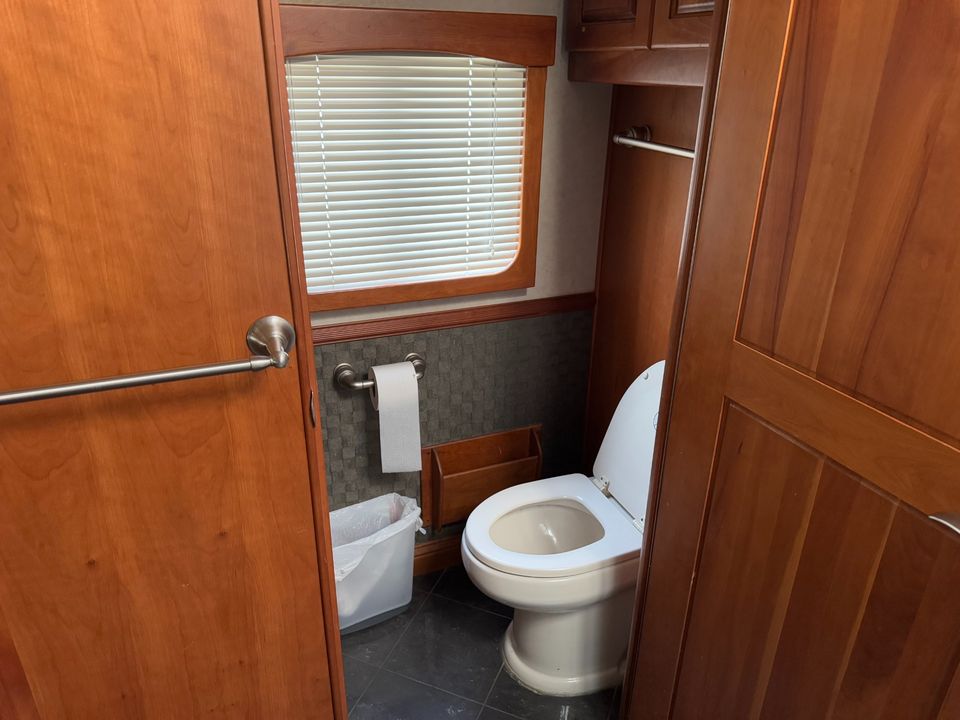 2006 Tiffin Zephyr