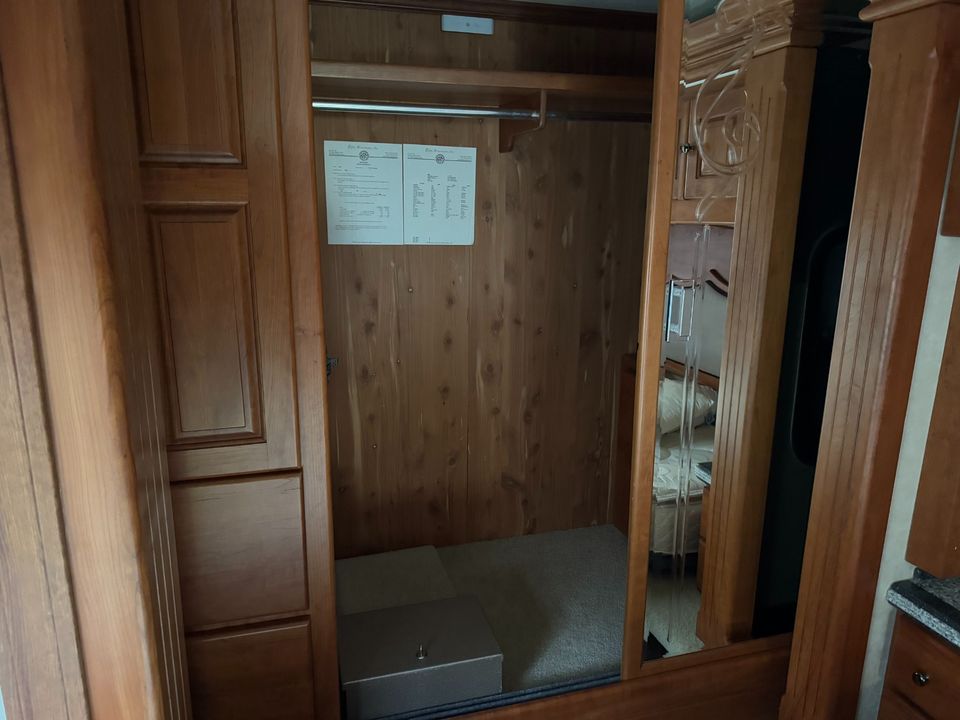 2006 Tiffin Zephyr