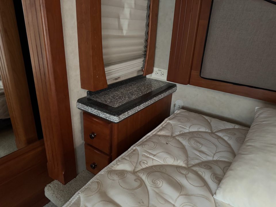 2006 Tiffin Zephyr