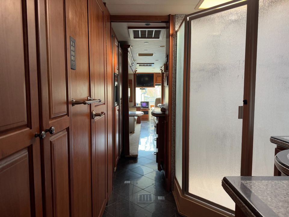 2006 Tiffin Zephyr