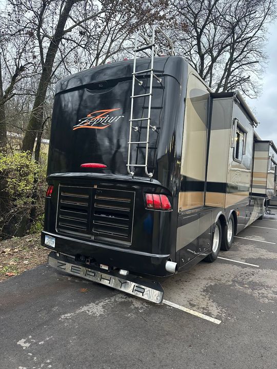 2006 Tiffin Zephyr