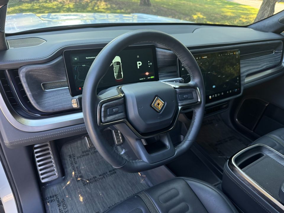 2022 Rivian R1S