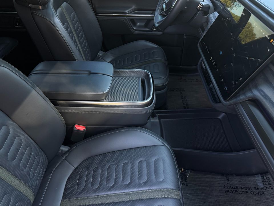2022 Rivian R1S