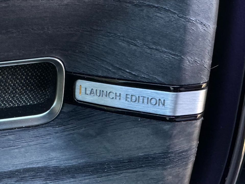 2022 Rivian R1S