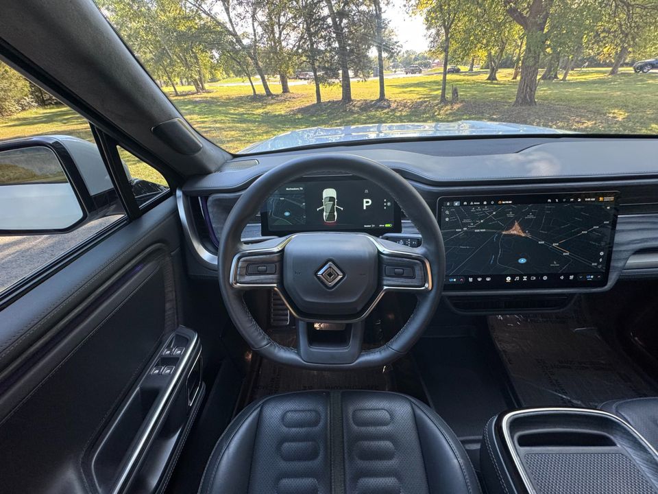 2022 Rivian R1S