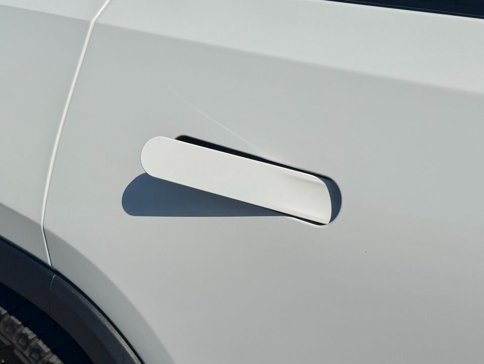 2022 Rivian R1S