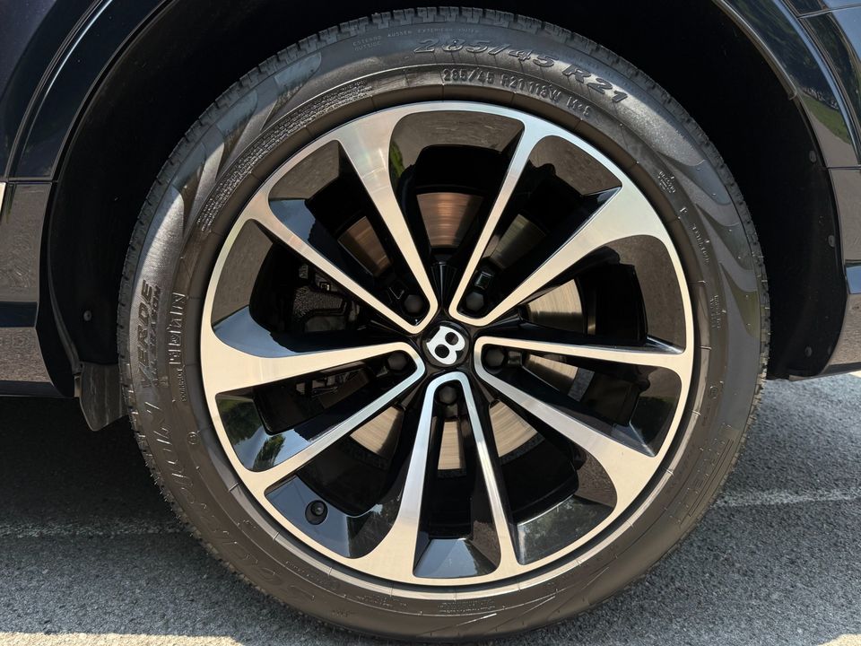 2022 Bentley Bentayga