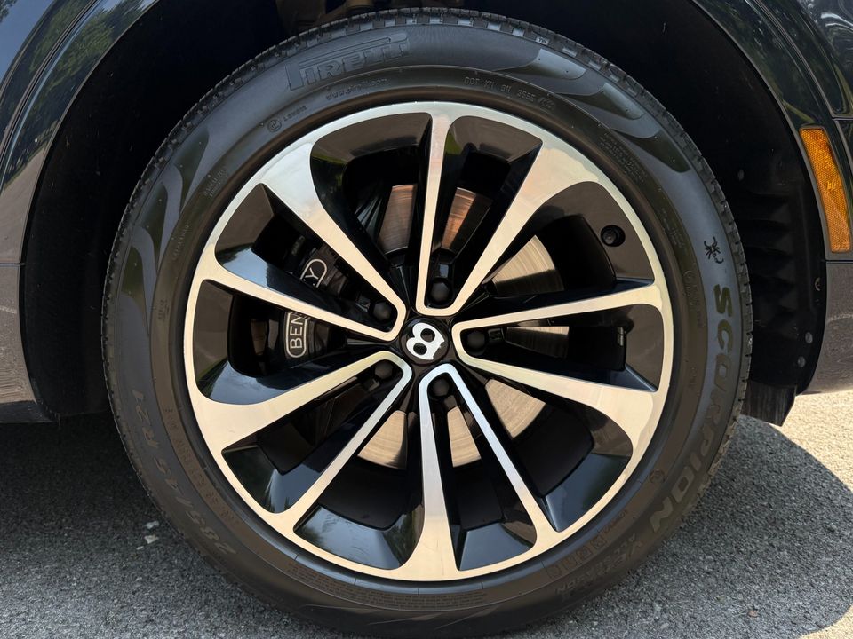2022 Bentley Bentayga