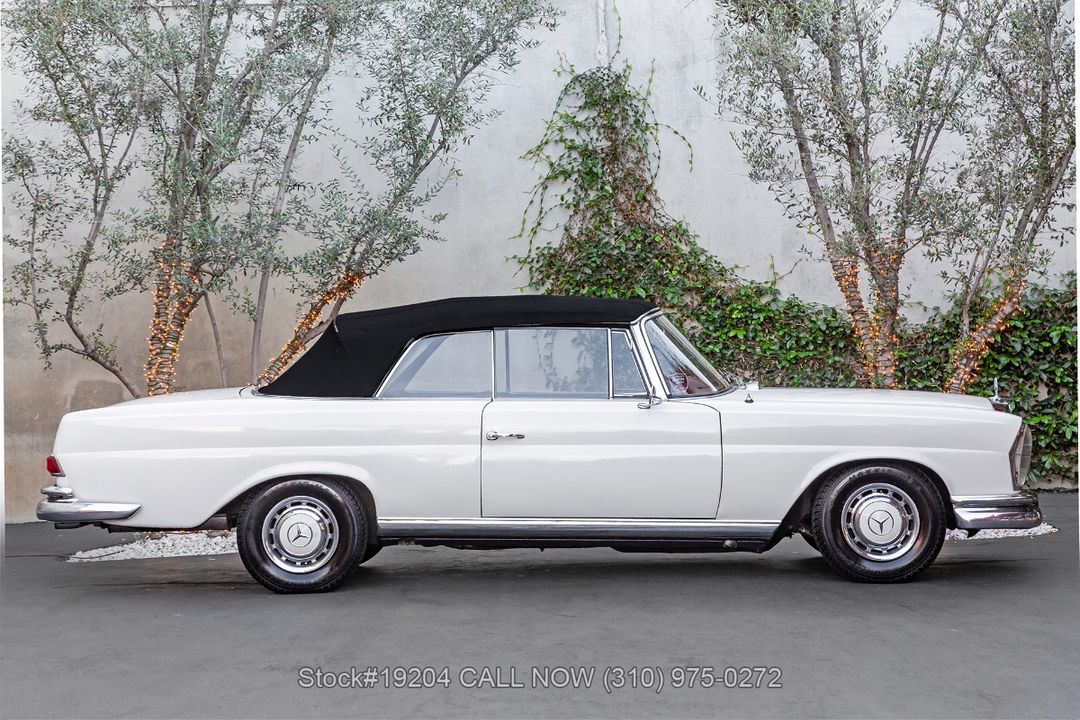 1966 Mercedes-Benz 220SEb