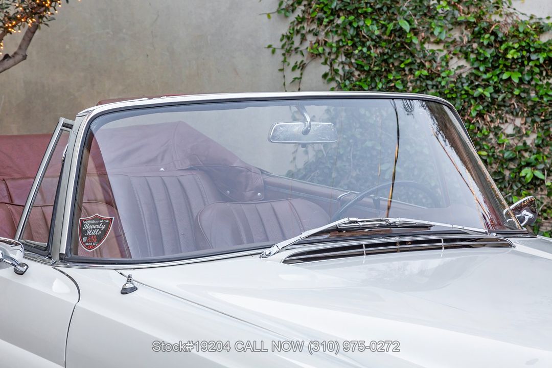 1966 Mercedes-Benz 220SEb