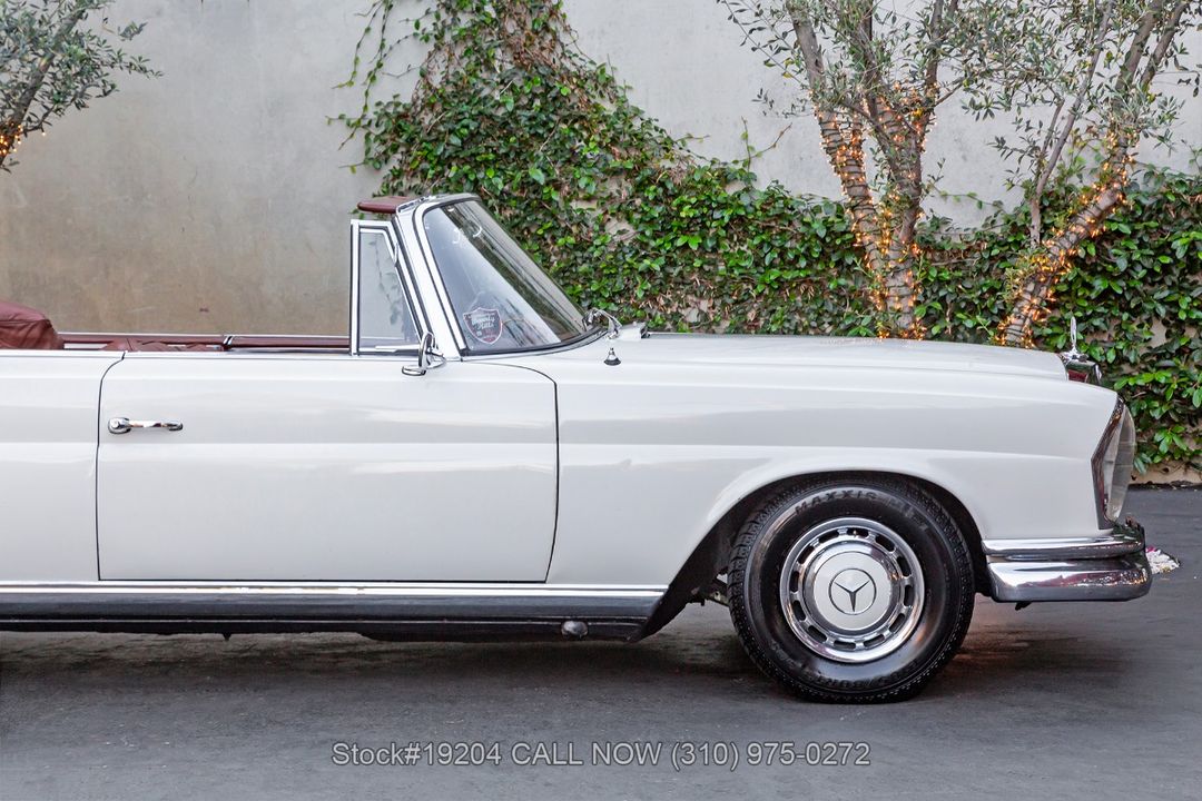 1966 Mercedes-Benz 220SEb