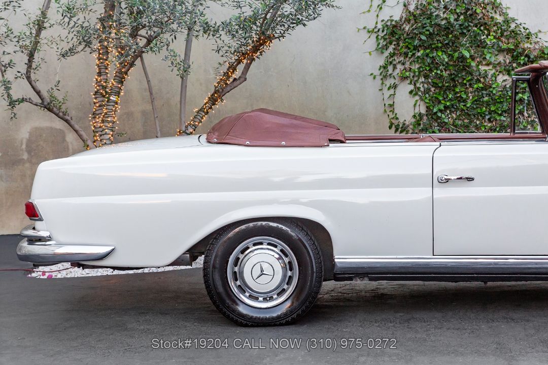 1966 Mercedes-Benz 220SEb